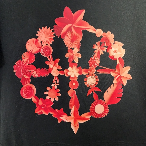 New! Nike Standard Issue Fly Cutoff Crew Crop Top Fashion | Women's Size: Large - Picture 2 of 7